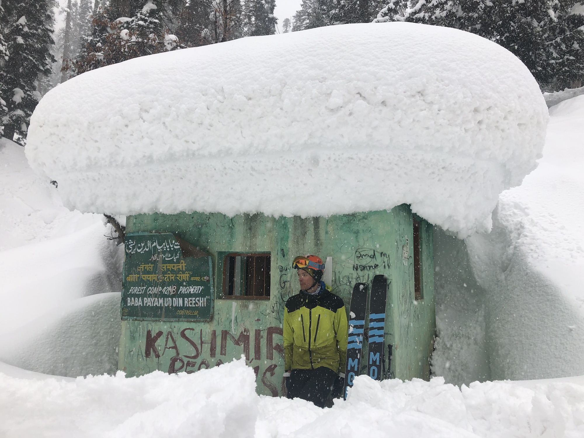Luke Smithwick skiing the Kashmir Himalayas in February 2019.